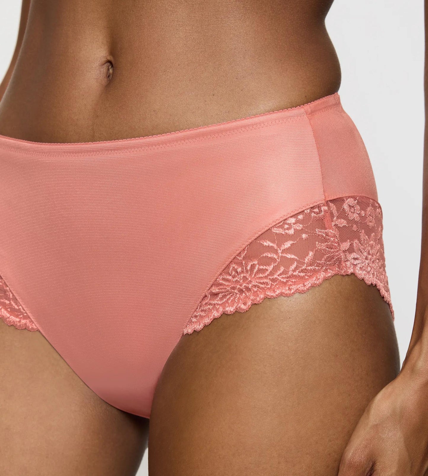 Ladyform Soft Cameo