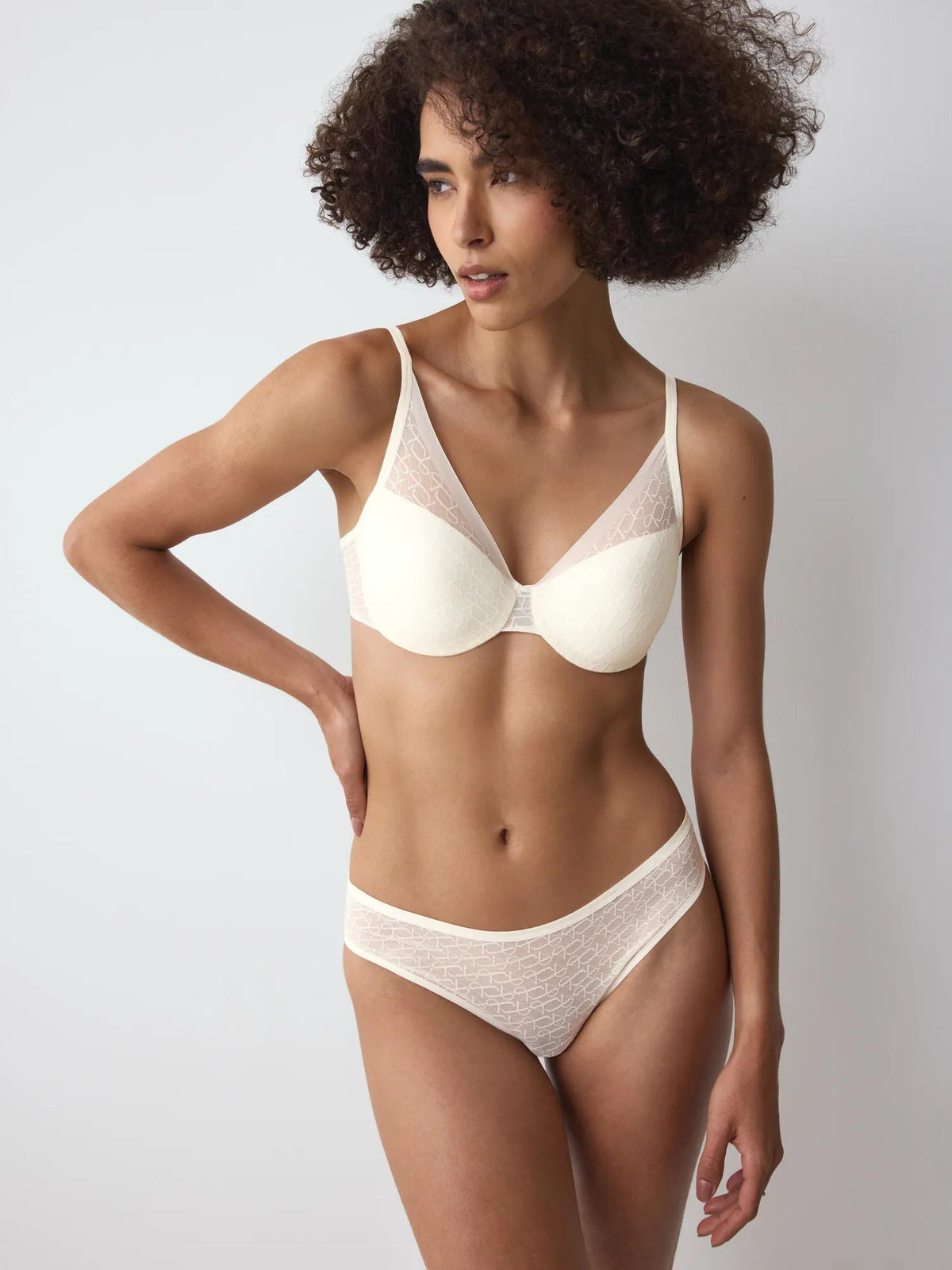 Triumph Signature Sheer