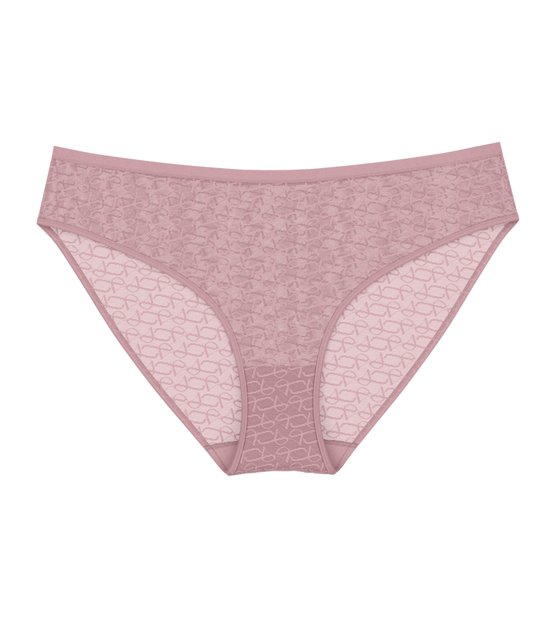 Triumph Signature Sheer