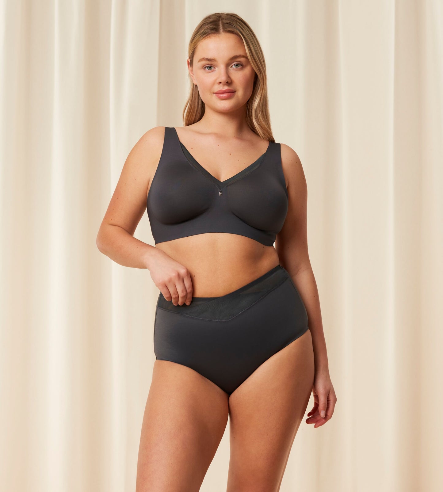 True Shape Sensation Wireless Minimiser Bra