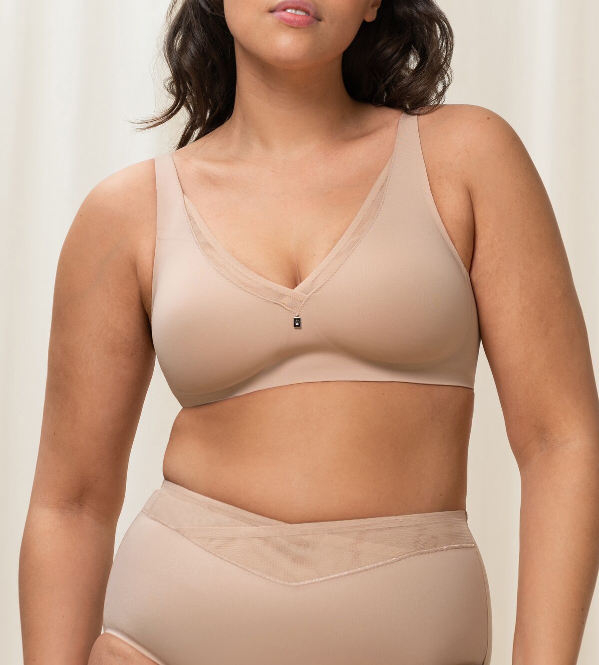 True Shape Sensation Wireless Minimiser Bra