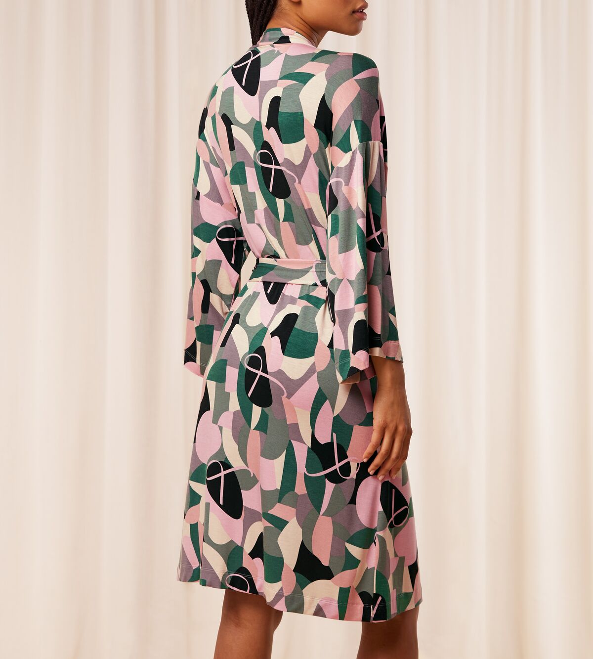 TRIUMPH Aura Spotlight Robe