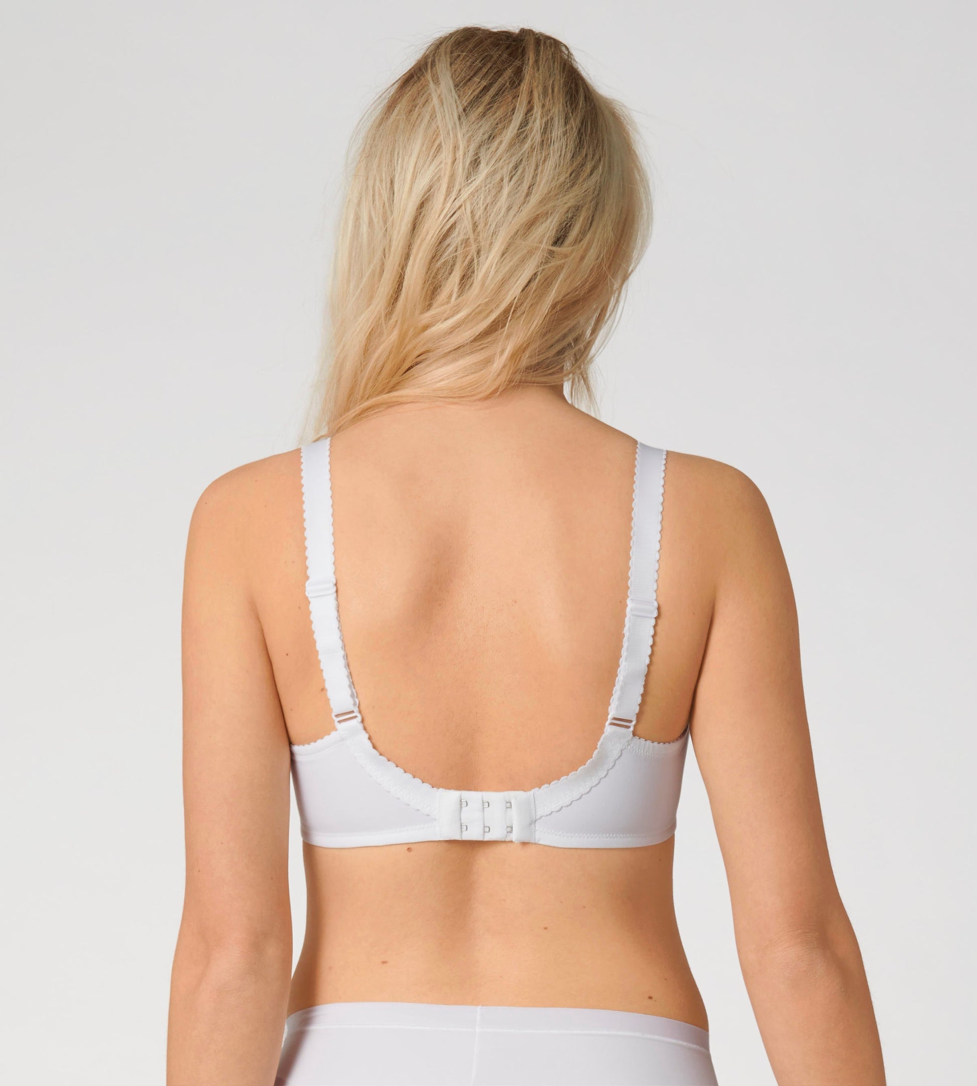 Triumph Delicate Doreen | Non-wired bra Underwear | Lingerie | Swimwear Triumph Delicate Doreen | Non-wired bra Underwear | Lingerie | Swimwear