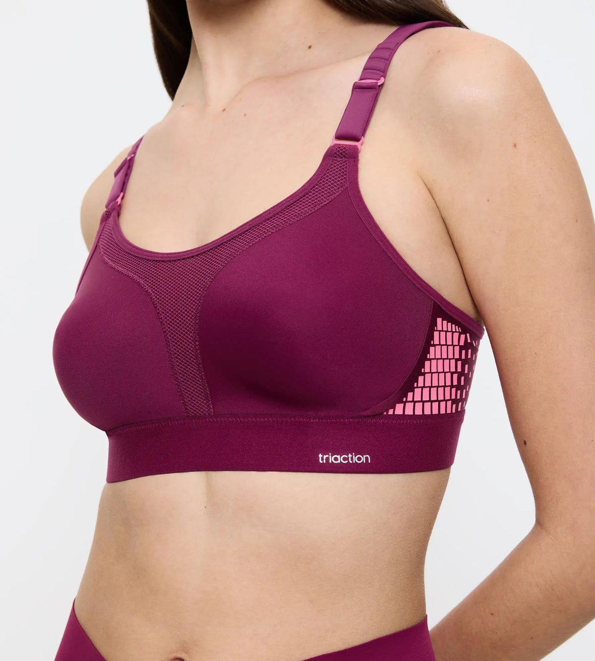 Triumph Triaction Extreme Lite | Sports Bra Underwear | Lingerie | Swimwear Triumph Triaction Extreme Lite | Sports Bra Underwear | Lingerie | Swimwear