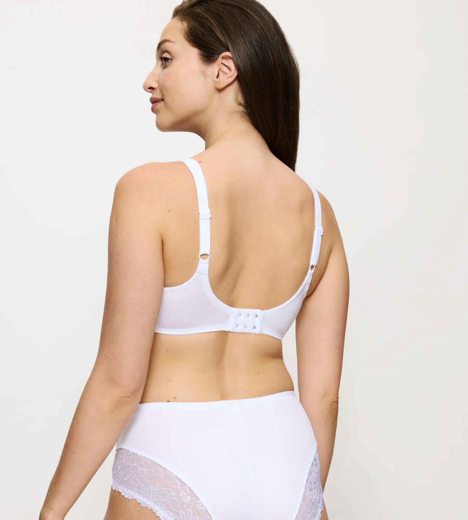 Triumph Ladyform Soft | Minimizer Bra Underwear | Lingerie | Swimwear Triumph Ladyform Soft | Minimizer Bra Underwear | Lingerie | Swimwear