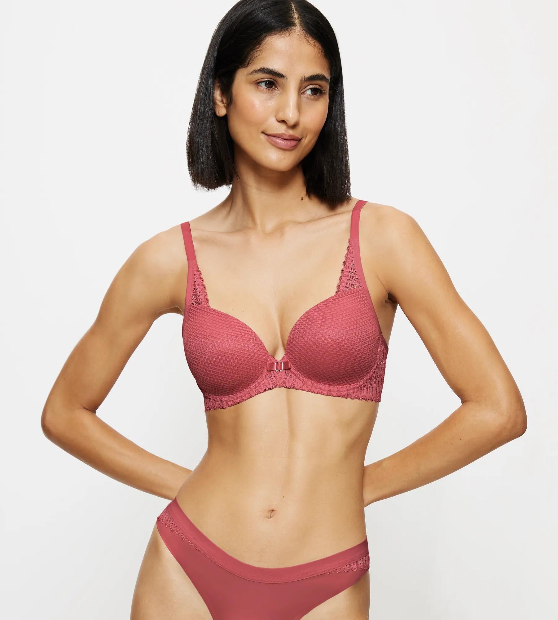 Triumph Aura Spotlight | Wired padded bra Underwear | Lingerie | Swimwear Triumph Aura Spotlight | Wired padded bra Underwear | Lingerie | Swimwear