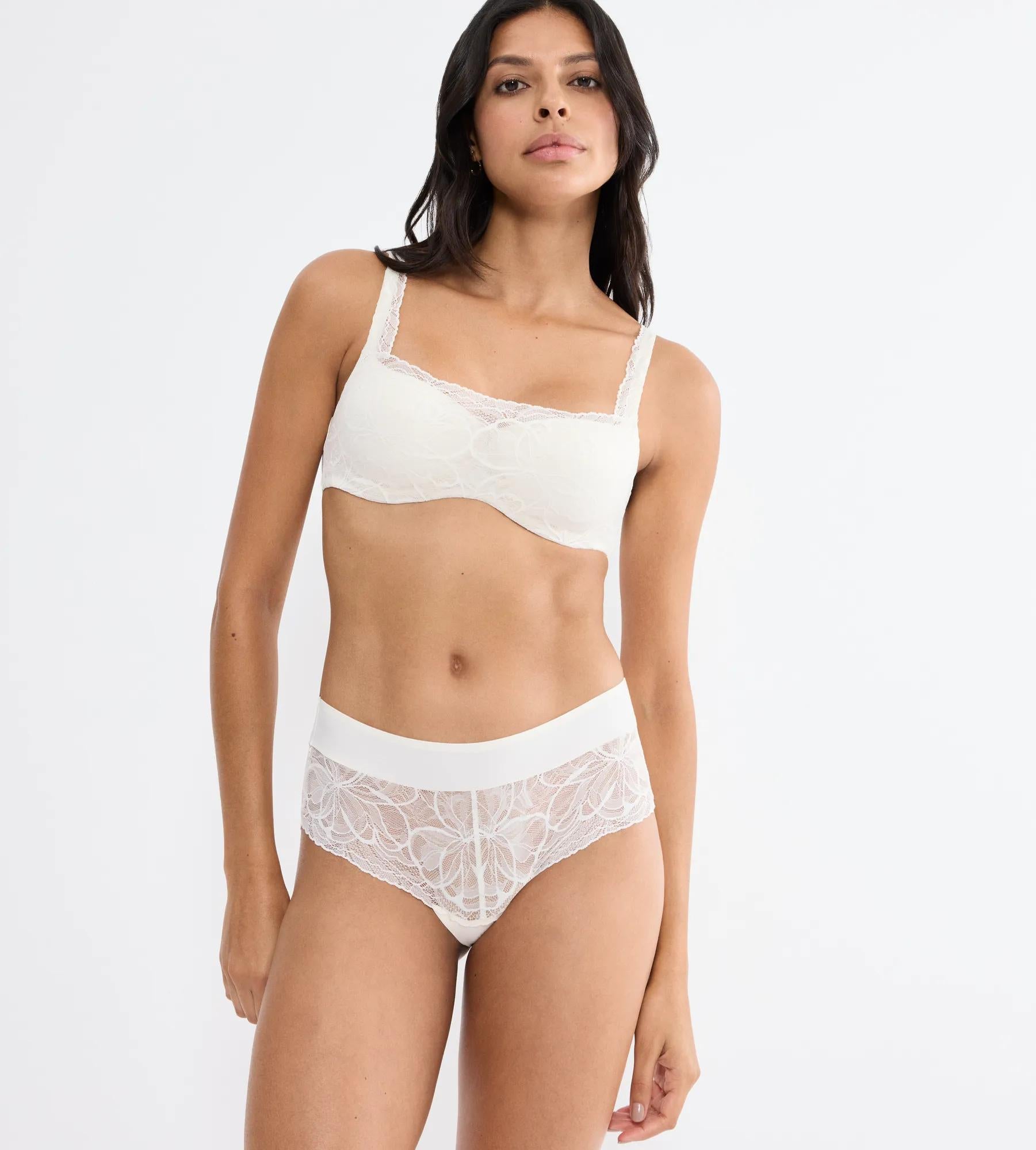 Triumph Body Make-Up Illusion Lace | Briefs | Short Panty Underwear | Lingerie | Swimwear Triumph Body Make-Up Illusion Lace | Briefs | Short Panty Underwear | Lingerie | Swimwear