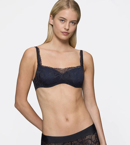 Triumph Body Make-Up Illusion Lace Balconette Bra