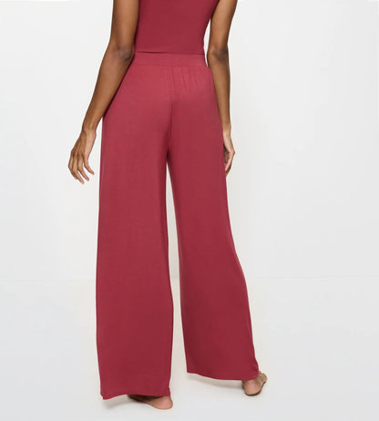 Aura Spotlight Strawberry Allure