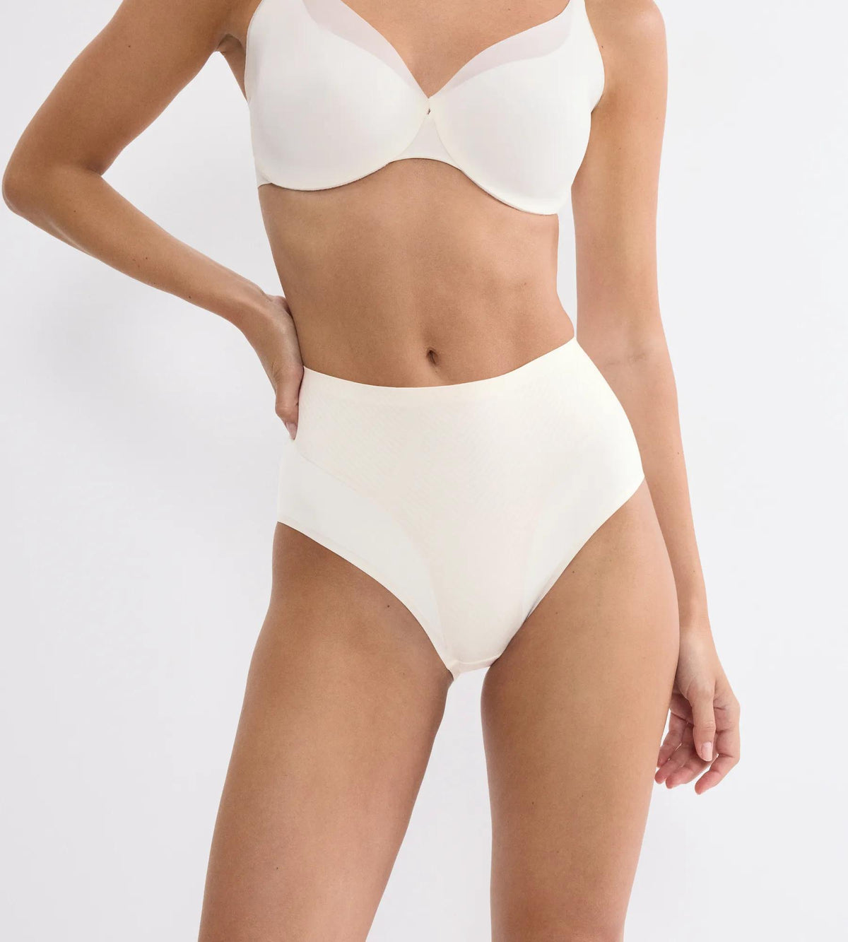 Triumph BMU Illusion Curve | Maxi Panty Underwear | Lingerie | Swimwear Triumph BMU Illusion Curve | Maxi Panty Underwear | Lingerie | Swimwear