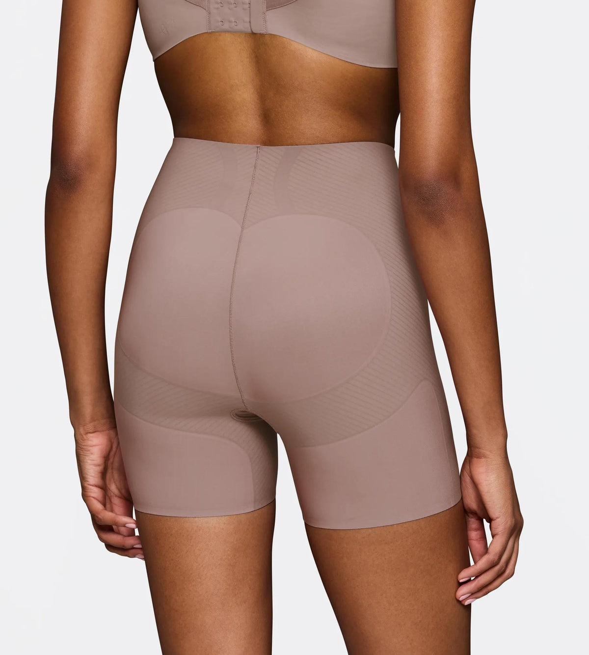 Triumph BMU Illusion Curve | Highwaisted Shorts Underwear | Lingerie | Swimwear Triumph BMU Illusion Curve | Highwaisted Shorts Underwear | Lingerie | Swimwear