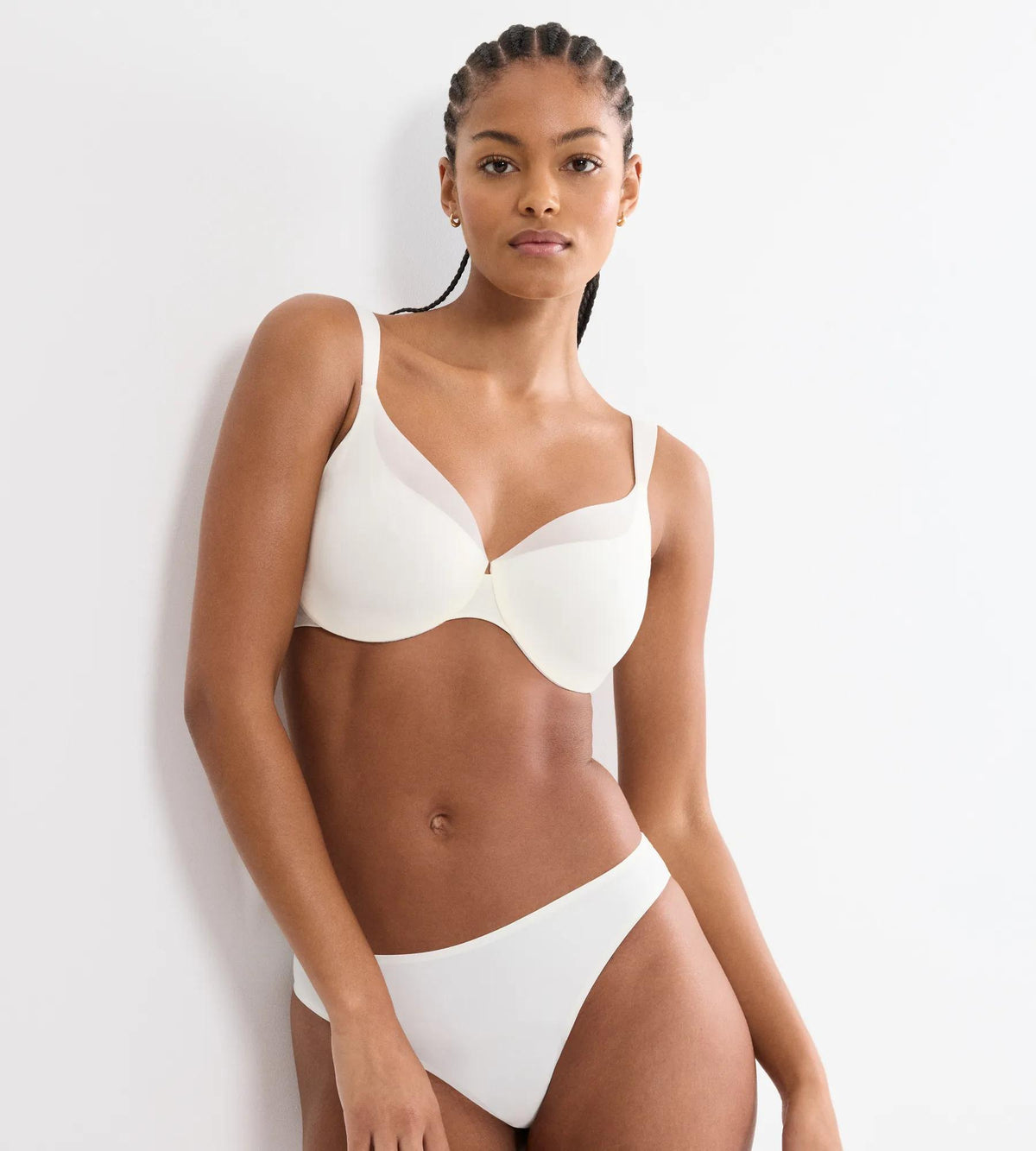 Triumph BMU Illusion Curve | Bras | Minimizer Bra Underwear | Lingerie | Swimwear Triumph BMU Illusion Curve | Bras | Minimizer Bra Underwear | Lingerie | Swimwear