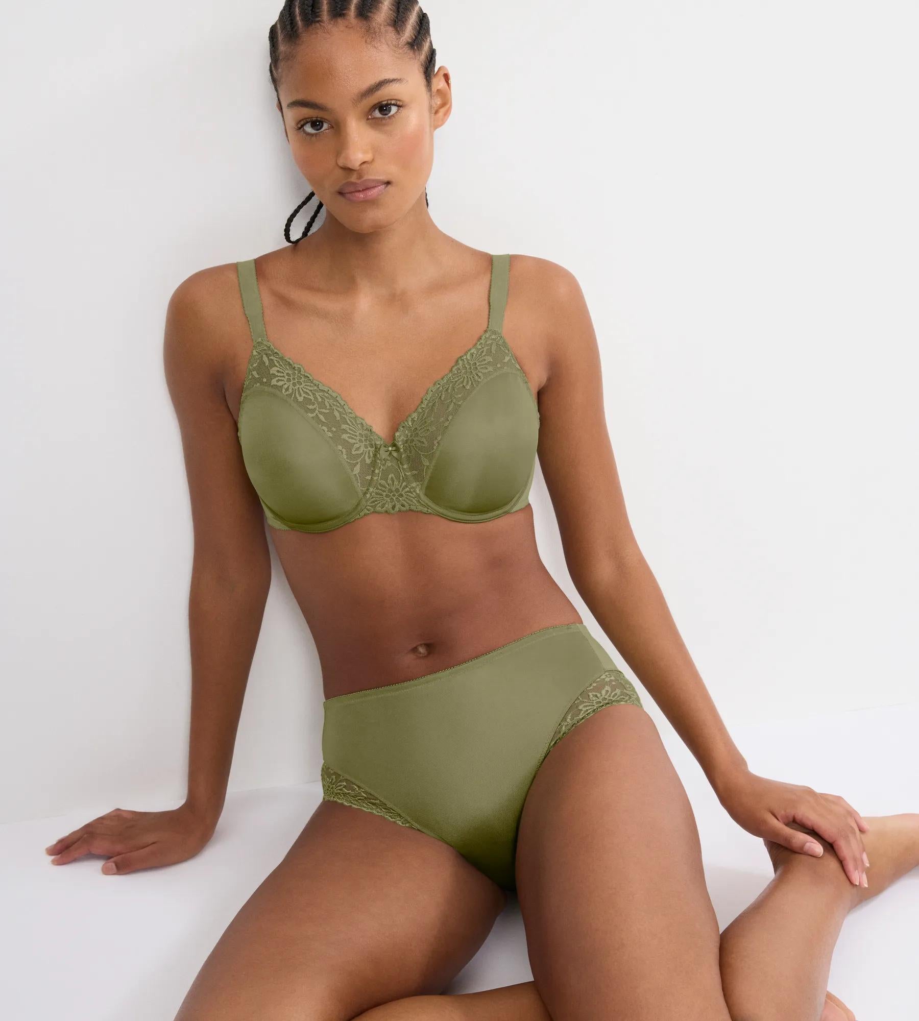 Triumph Ladyform Soft T | Bras | Wired bra Underwear | Lingerie | Swimwear Triumph Ladyform Soft T | Bras | Wired bra Underwear | Lingerie | Swimwear