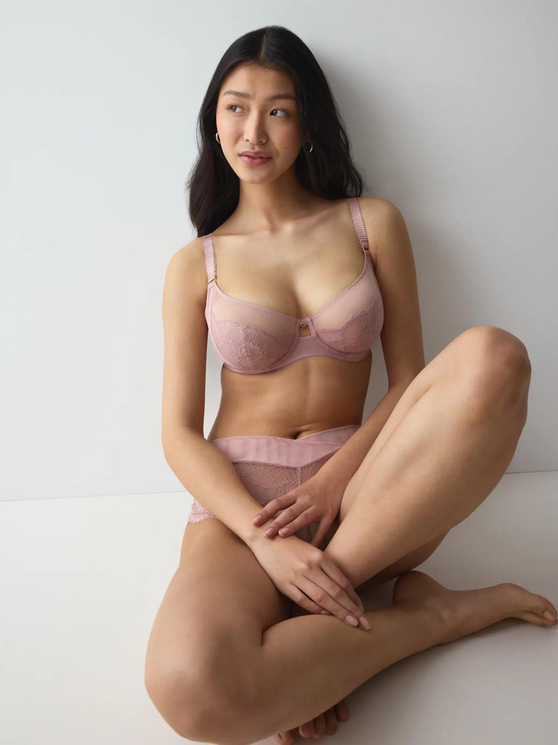 Love in Lace