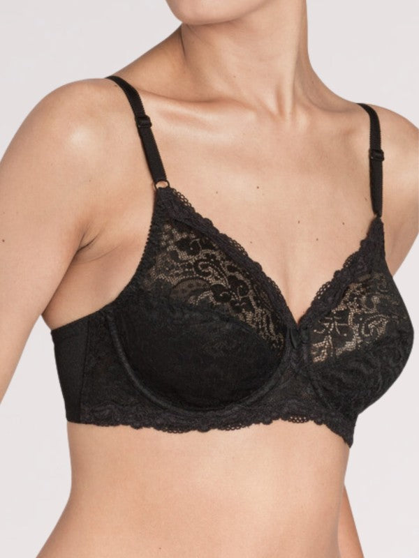 Triumph Compliment | Bras | Minimizer Bra Underwear | Lingerie | Swimwear Triumph Compliment | Bras | Minimizer Bra Underwear | Lingerie | Swimwear
