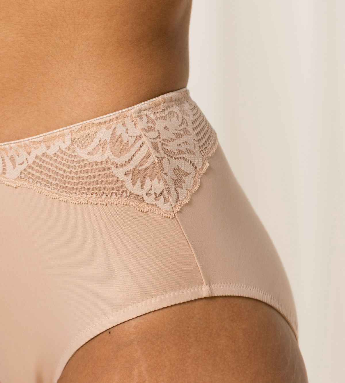 Triumph Modern Lace+Cotton | Maxi Panty Underwear | Lingerie | Swimwear Triumph Modern Lace+Cotton | Maxi Panty Underwear | Lingerie | Swimwear