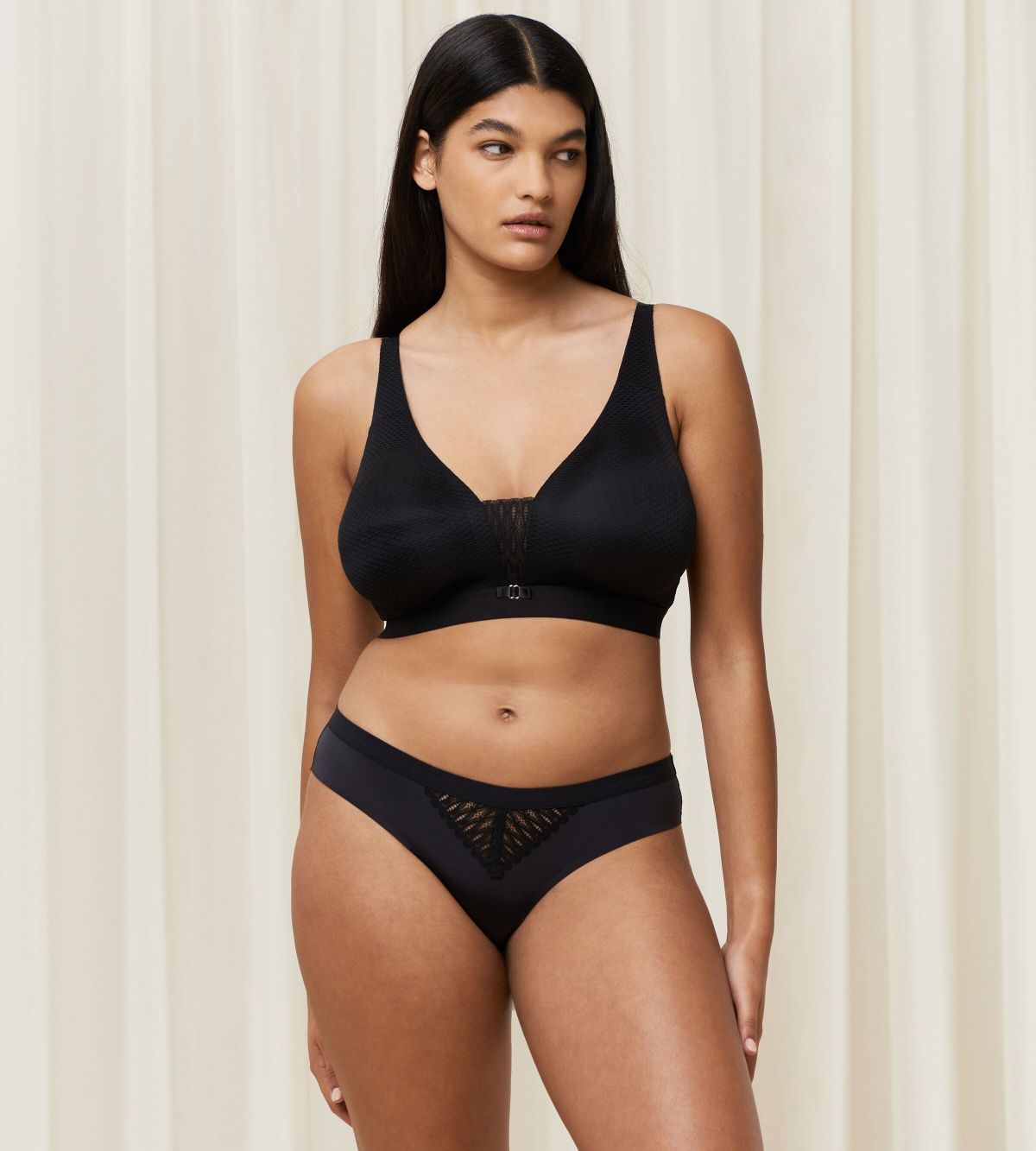 Triumph Aura Spotlight | Non-wired bra Underwear | Lingerie | Swimwear Triumph Aura Spotlight | Non-wired bra Underwear | Lingerie | Swimwear