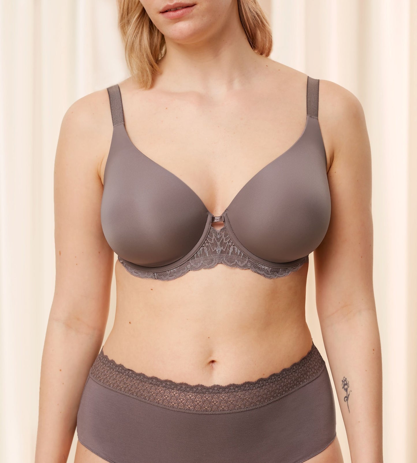 Amourette Charm T Wired padded bra