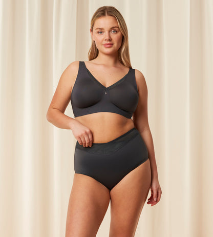 True Shape Sensation Wireless Minimiser Bra