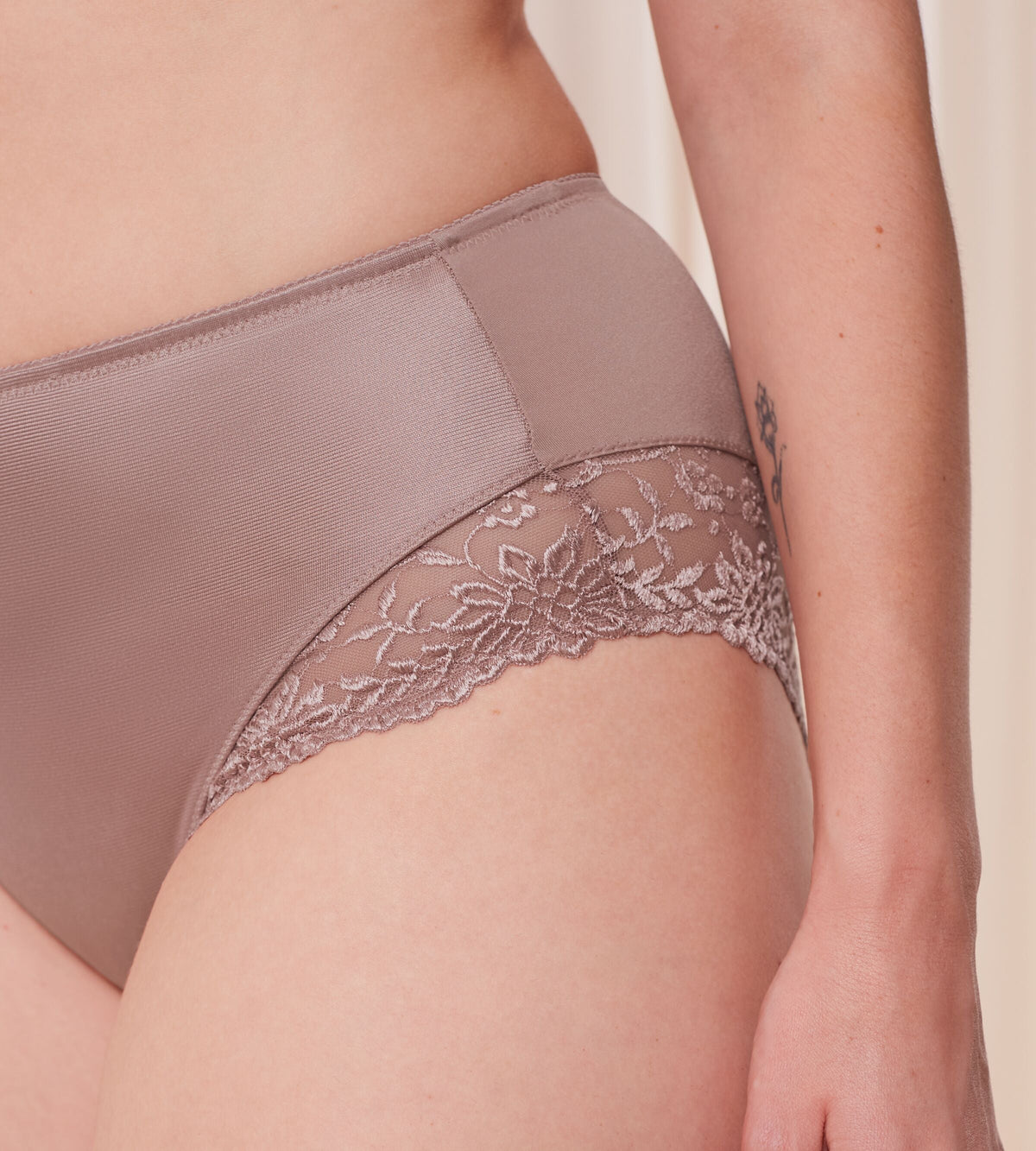Triumph Ladyform Soft | Maxi Panty Underwear | Lingerie | Swimwear Triumph Ladyform Soft | Maxi Panty Underwear | Lingerie | Swimwear