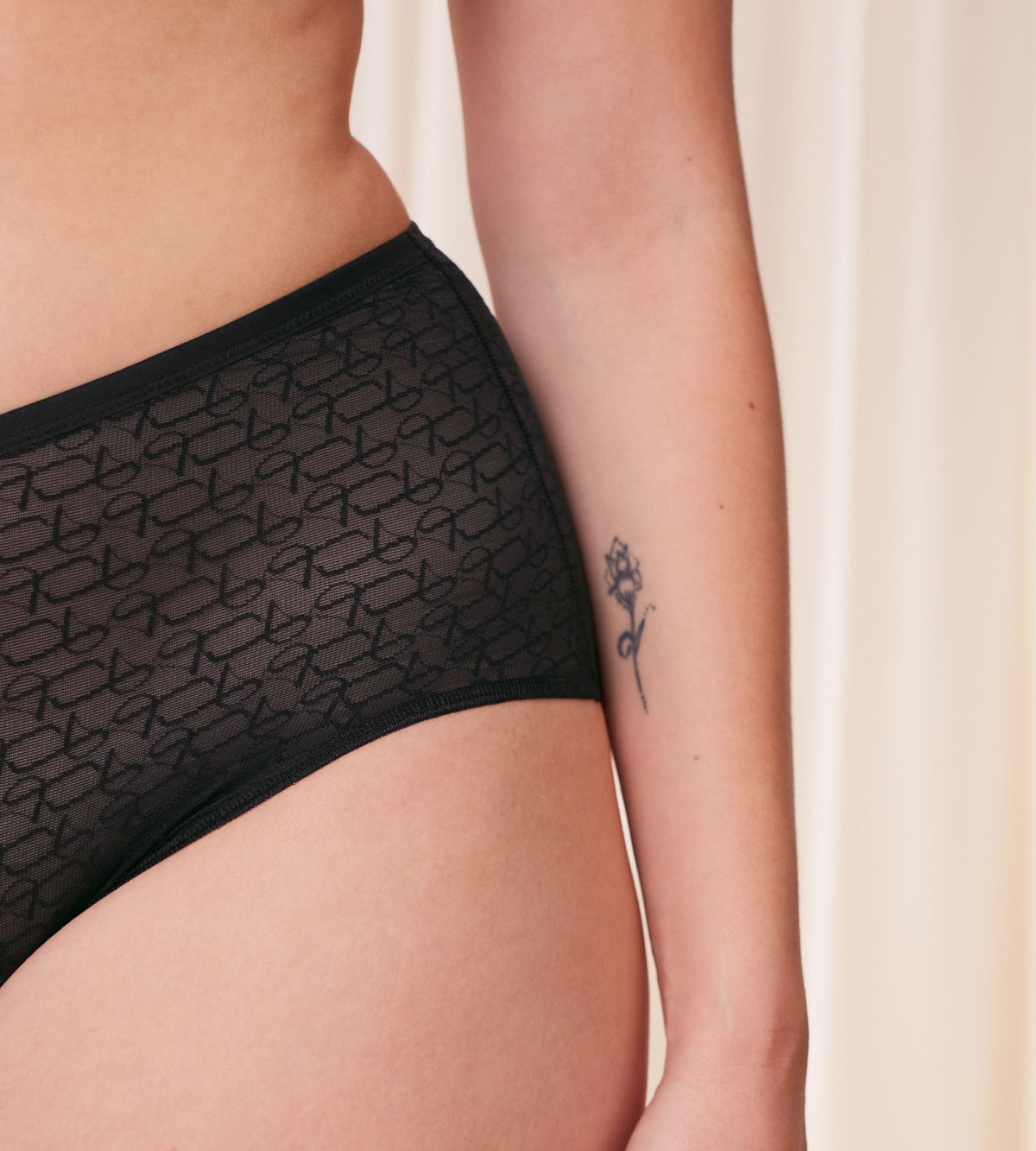 Triumph Triumph Signature Sheer | Maxi Panty Underwear | Lingerie | Swimwear Triumph Triumph Signature Sheer | Maxi Panty Underwear | Lingerie | Swimwear