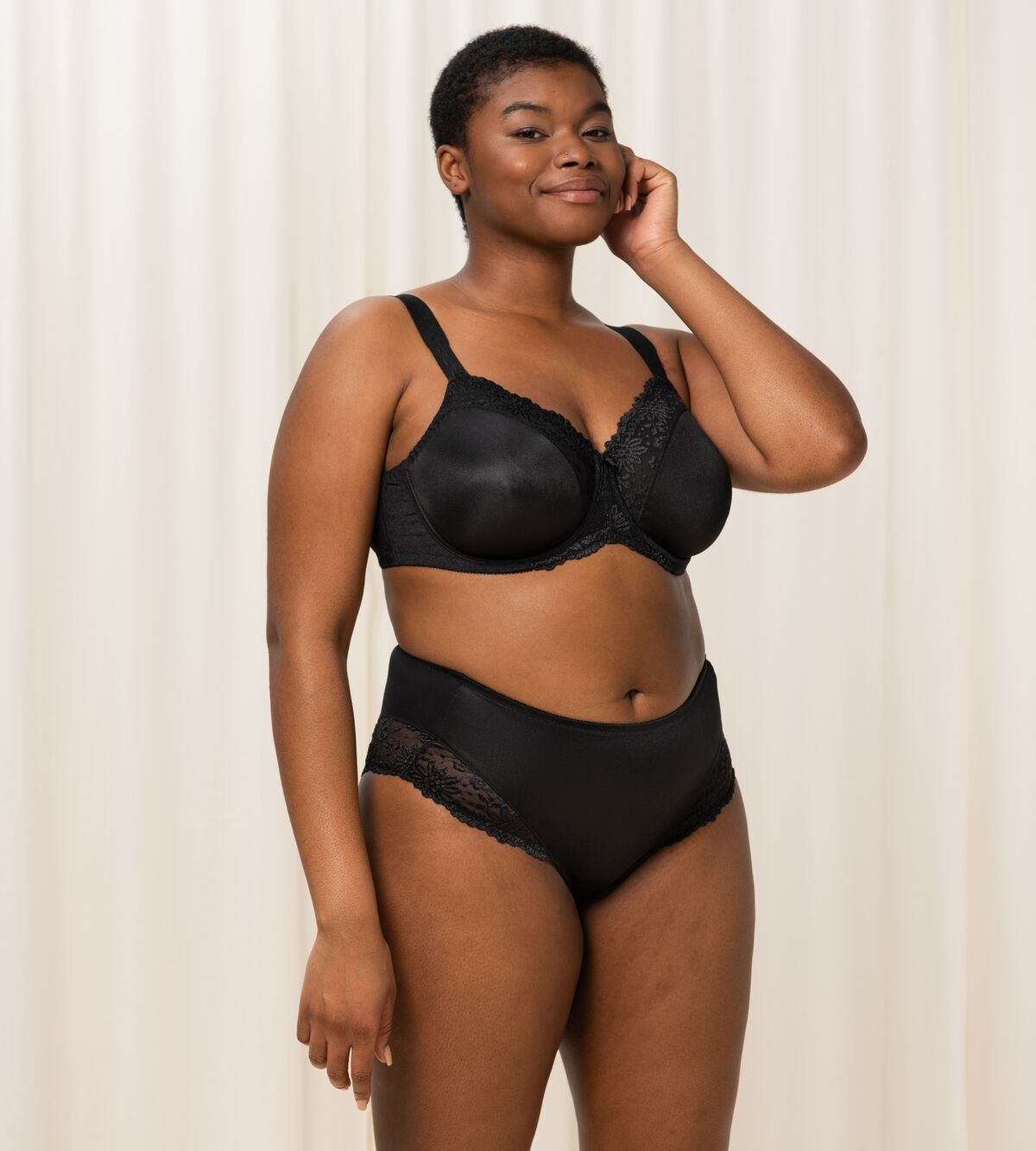 Triumph Ladyform Soft | Minimizer Bra Underwear | Lingerie | Swimwear Triumph Ladyform Soft | Minimizer Bra Underwear | Lingerie | Swimwear