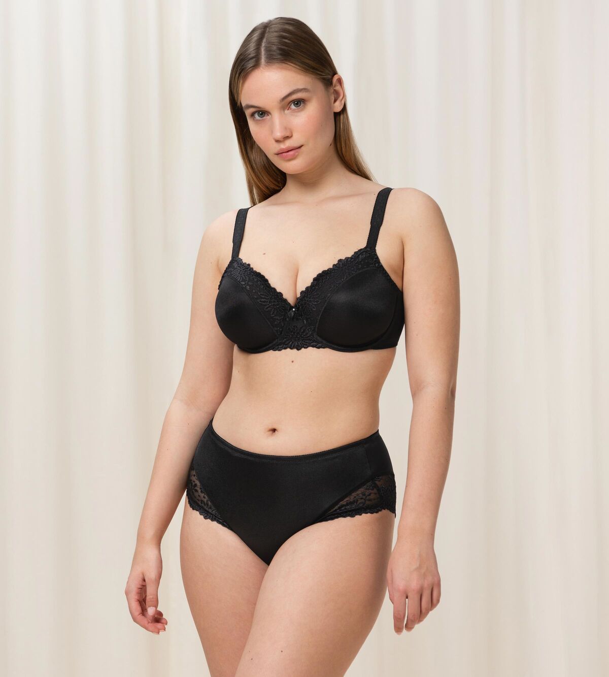 Triumph Ladyform Soft | Minimizer Bra Underwear | Lingerie | Swimwear Triumph Ladyform Soft | Minimizer Bra Underwear | Lingerie | Swimwear
