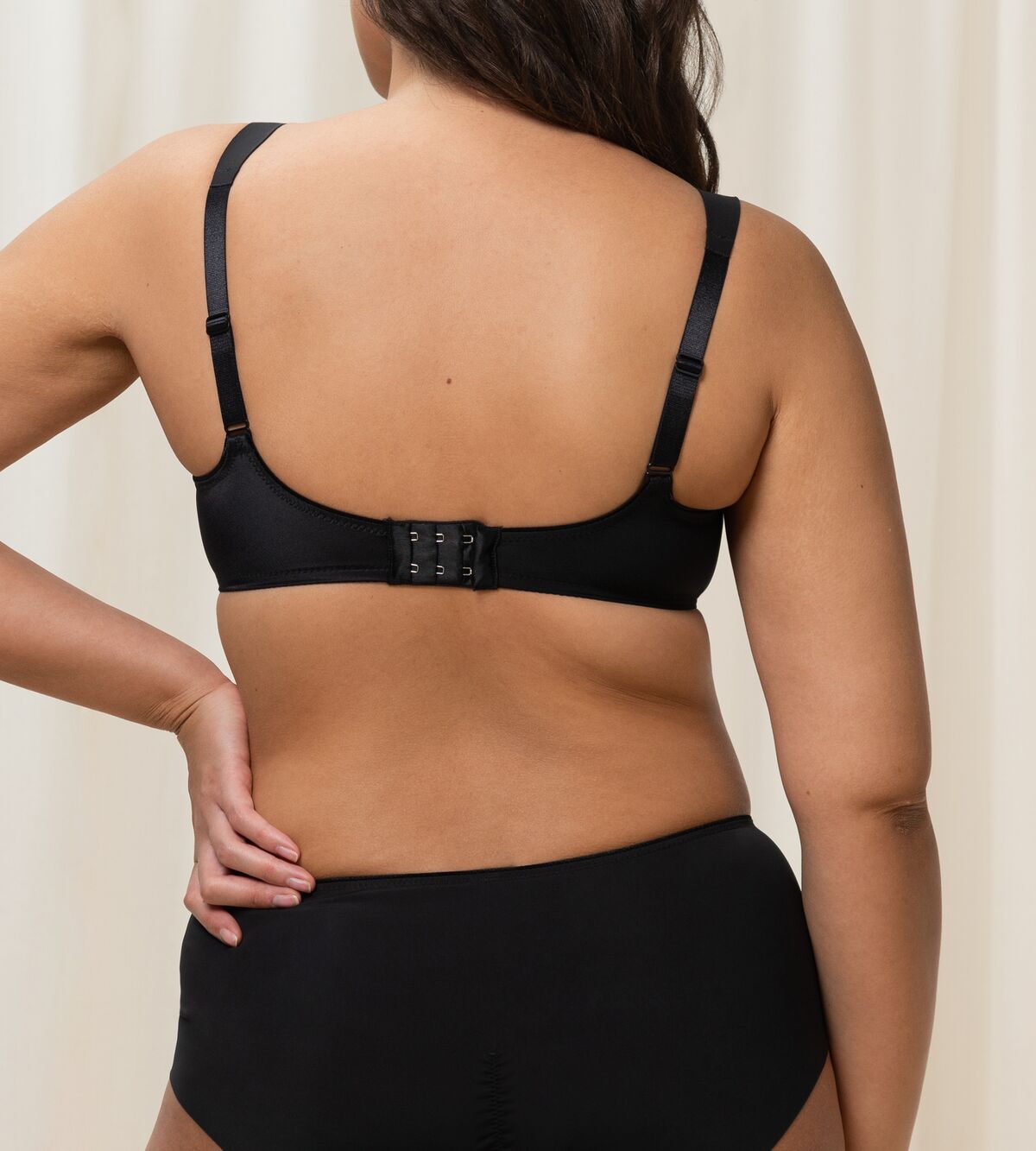 Triumph Essential Minimizer | Minimizer Bra Underwear | Lingerie | Swimwear Triumph Essential Minimizer | Minimizer Bra Underwear | Lingerie | Swimwear