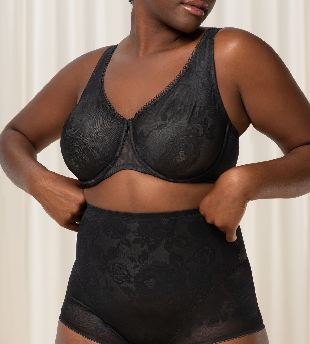 Triumph Wild Rose Sensation | Minimizer Bra Underwear | Lingerie | Swimwear Triumph Wild Rose Sensation | Minimizer Bra Underwear | Lingerie | Swimwear