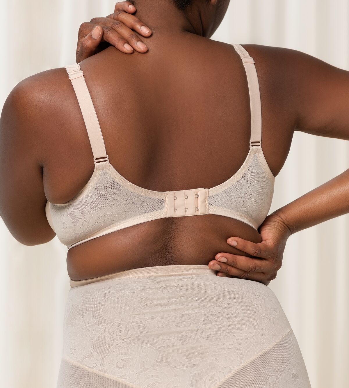 Triumph Wild Rose Sensation | Minimizer Bra Underwear | Lingerie | Swimwear Triumph Wild Rose Sensation | Minimizer Bra Underwear | Lingerie | Swimwear