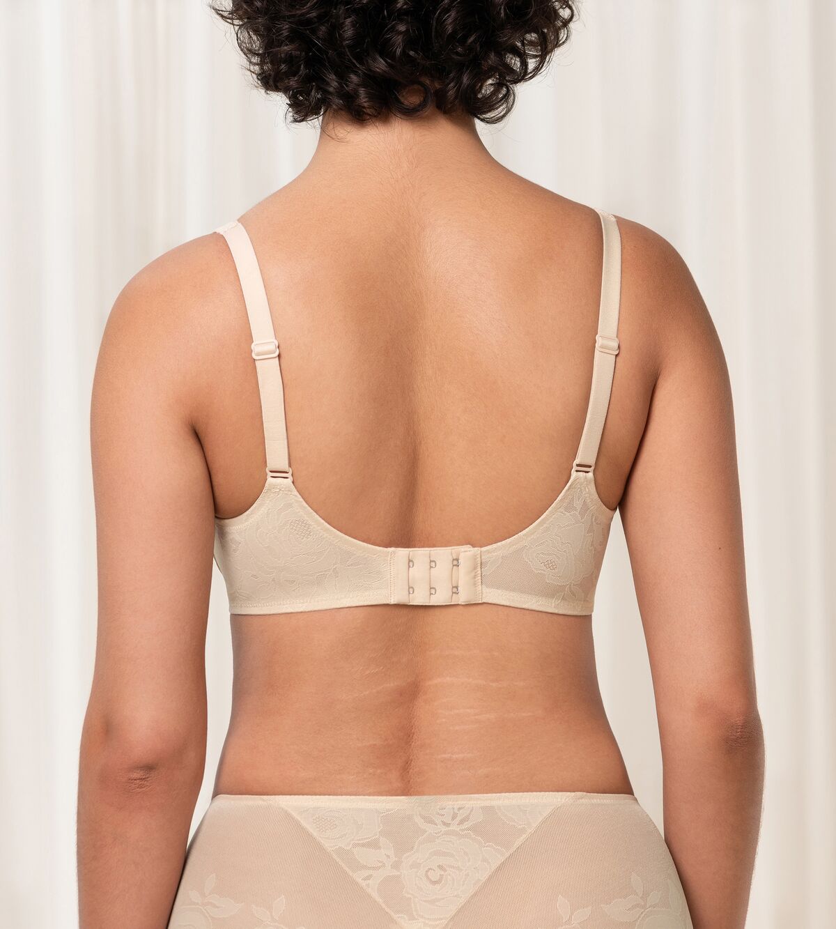 Triumph Wild Rose Sensation | Minimizer Bra Underwear | Lingerie | Swimwear Triumph Wild Rose Sensation | Minimizer Bra Underwear | Lingerie | Swimwear
