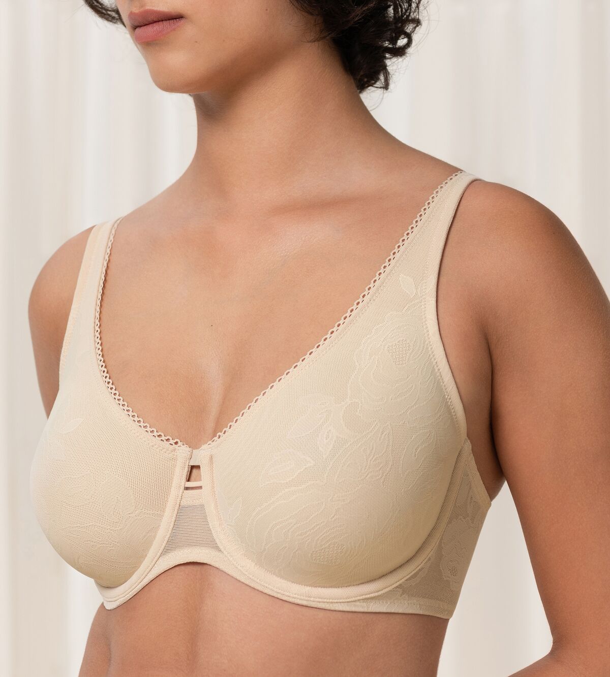 Triumph Wild Rose Sensation | Minimizer Bra Underwear | Lingerie | Swimwear Triumph Wild Rose Sensation | Minimizer Bra Underwear | Lingerie | Swimwear