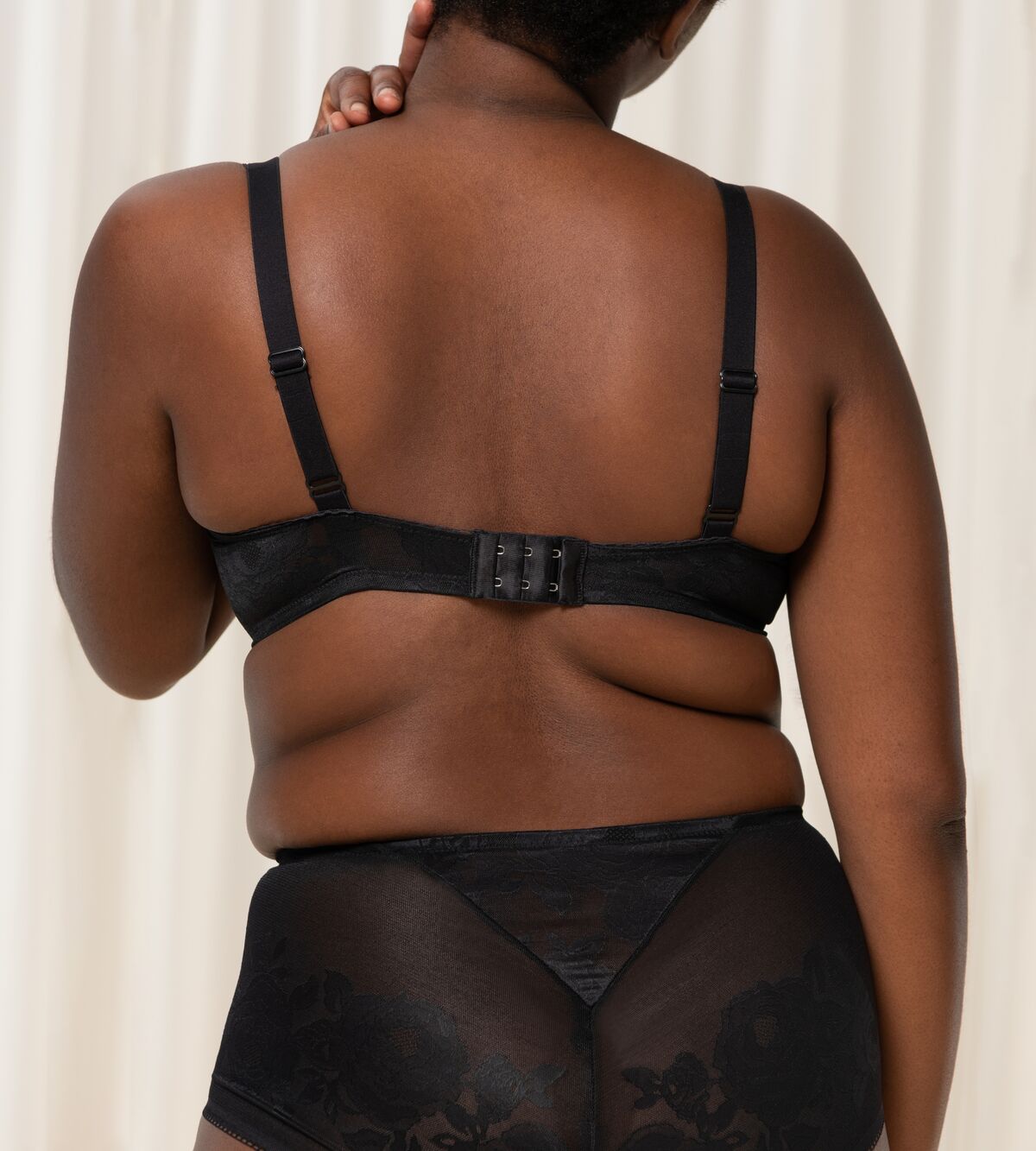 Triumph Wild Rose Sensation | Wired padded bra Underwear | Lingerie | Swimwear Triumph Wild Rose Sensation | Wired padded bra Underwear | Lingerie | Swimwear