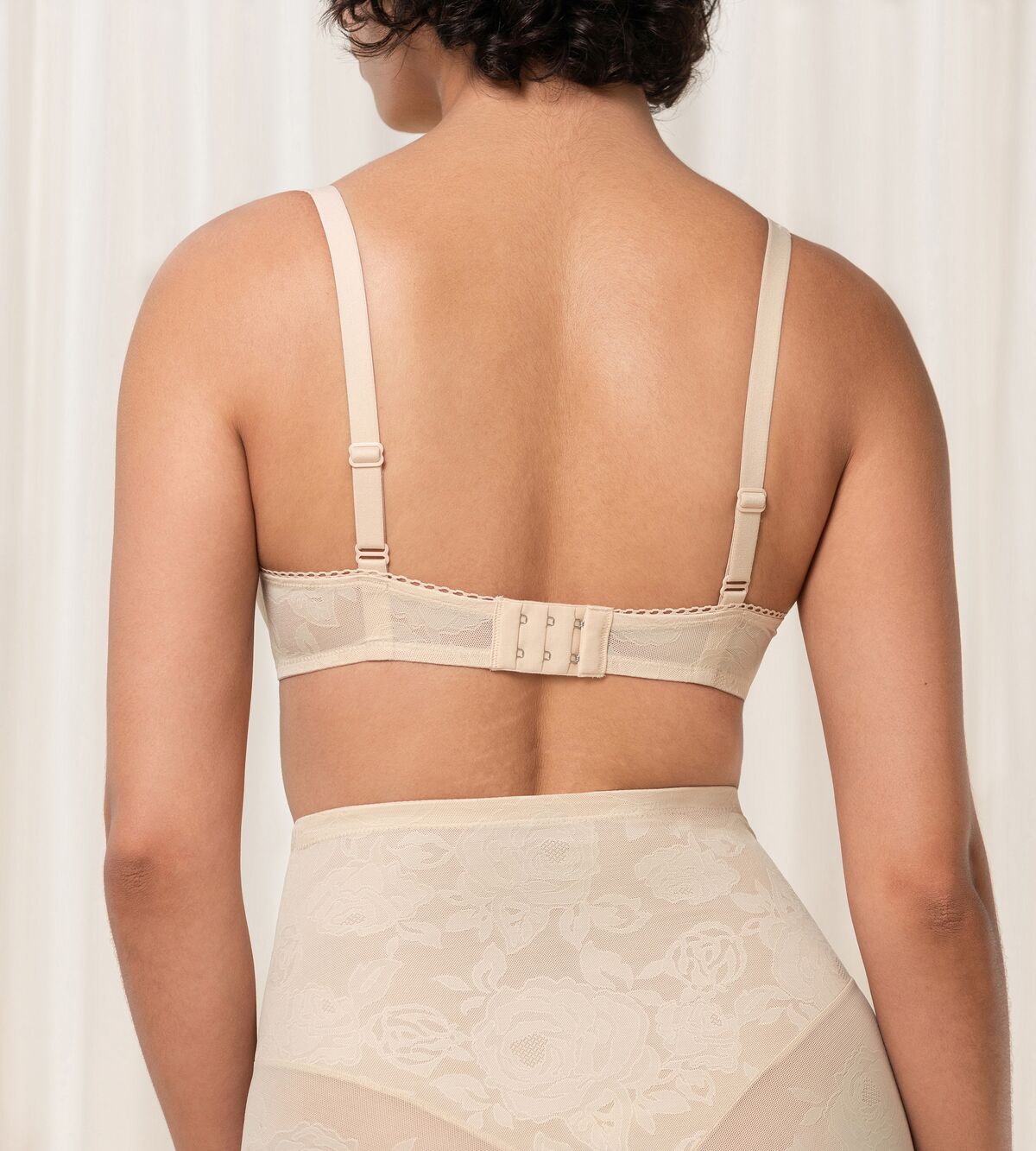 Triumph Wild Rose Sensation | Wired padded bra Underwear | Lingerie | Swimwear Triumph Wild Rose Sensation | Wired padded bra Underwear | Lingerie | Swimwear