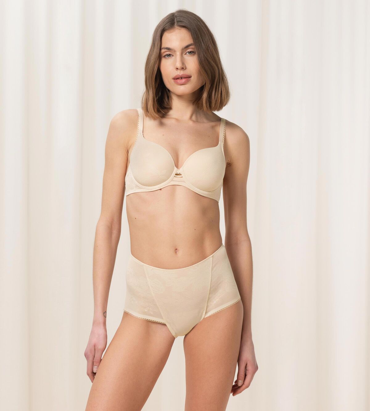 Triumph Wild Rose Sensation | Shaping Maxi Panty Underwear | Lingerie | Swimwear Triumph Wild Rose Sensation | Shaping Maxi Panty Underwear | Lingerie | Swimwear