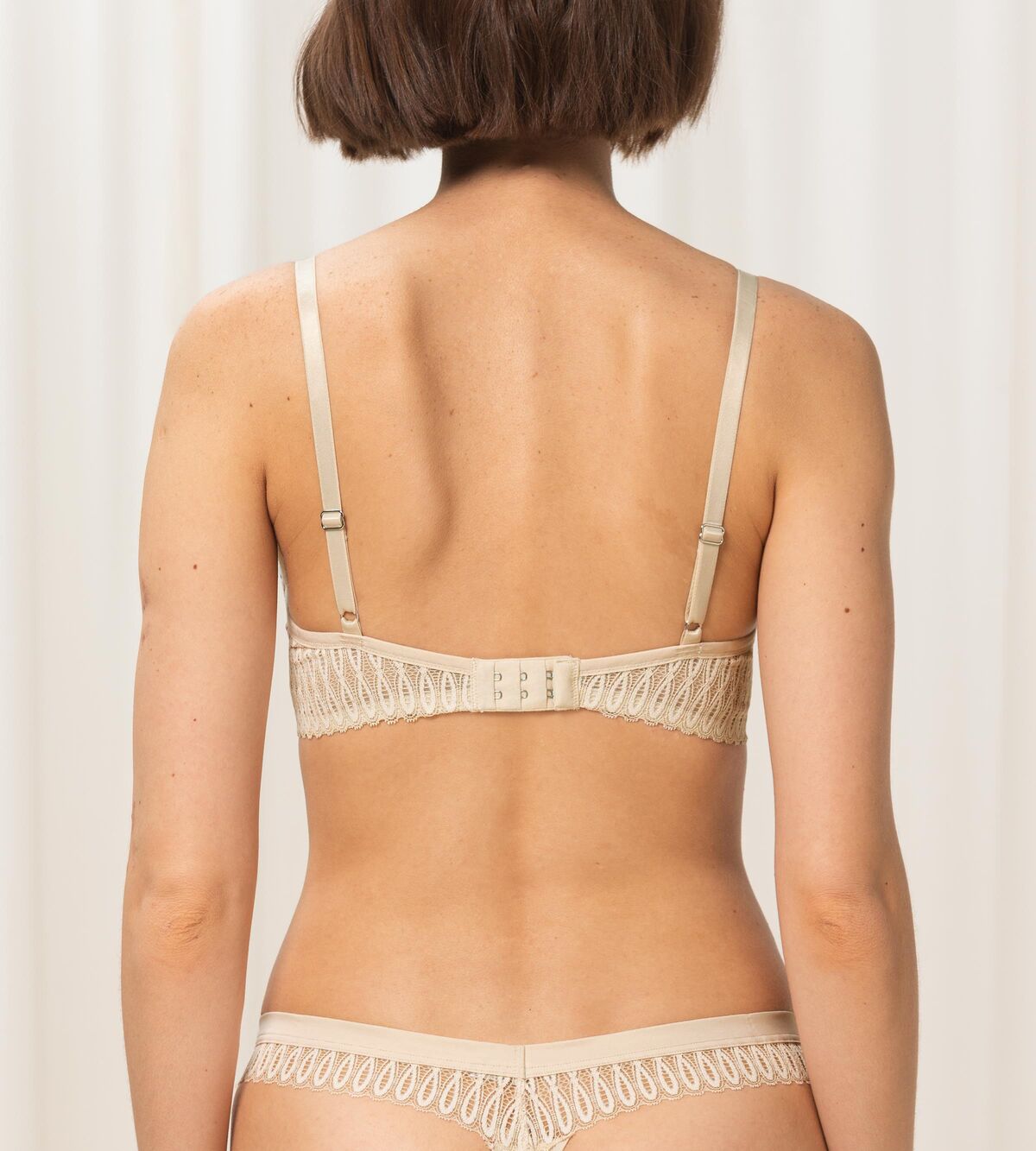 Triumph Aura Spotlight | Wired padded bra Underwear | Lingerie | Swimwear Triumph Aura Spotlight | Wired padded bra Underwear | Lingerie | Swimwear