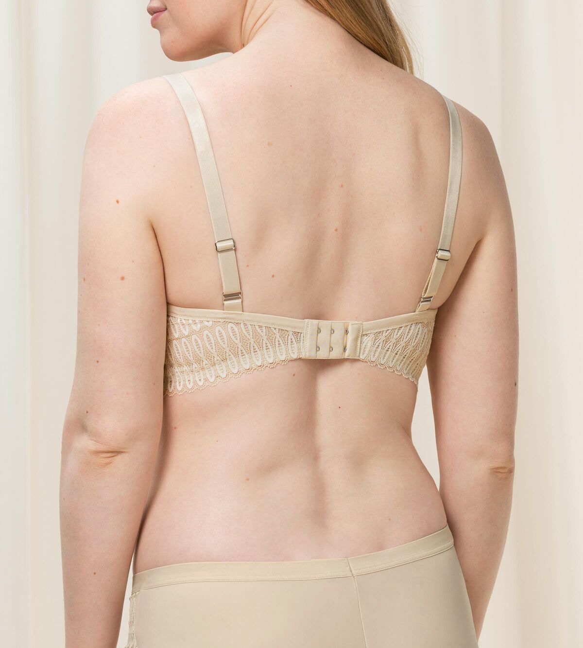 Triumph Aura Spotlight | Wired padded bra Underwear | Lingerie | Swimwear Triumph Aura Spotlight | Wired padded bra Underwear | Lingerie | Swimwear