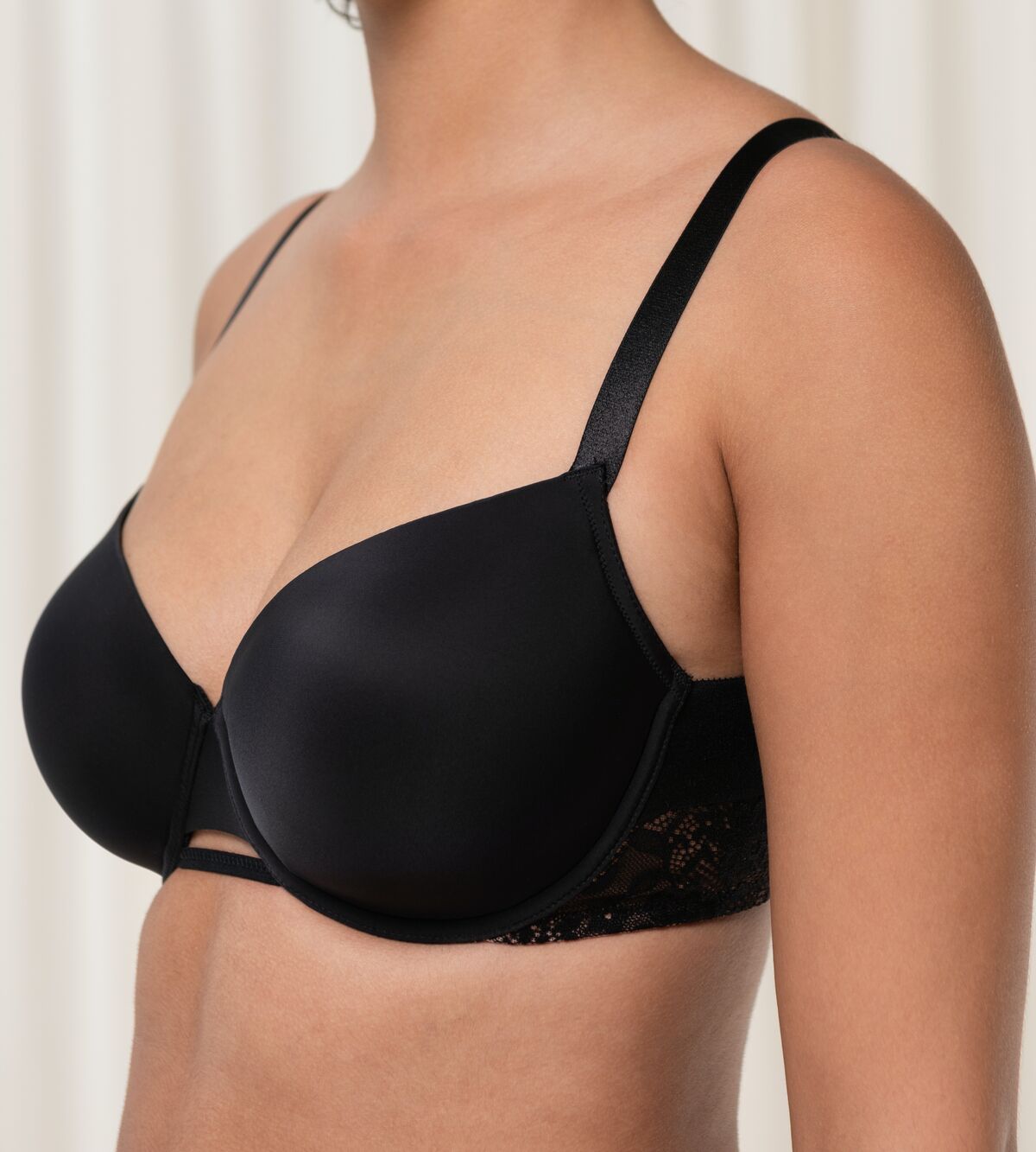 Triumph Vivid Spotlight | Wired Padded Bra Underwear | Lingerie | Swimwear Triumph Vivid Spotlight | Wired Padded Bra Underwear | Lingerie | Swimwear