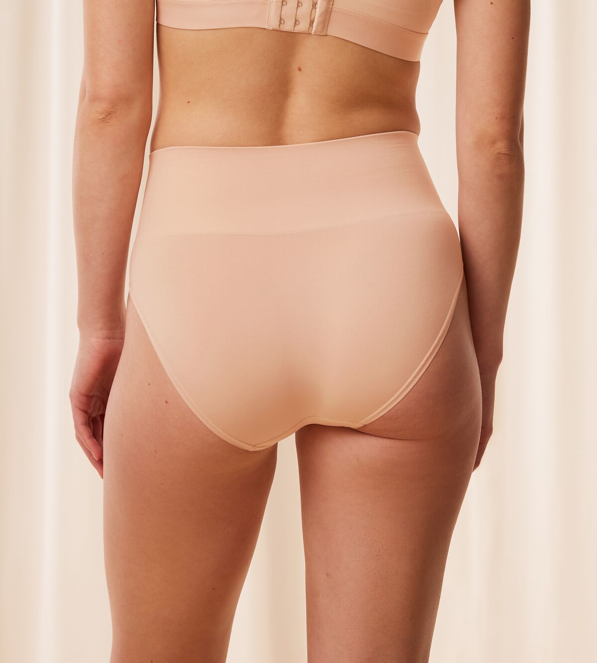 Triumph Triumph Soft Sculpt | Bandeau Maxi Underwear | Lingerie | Swimwear Triumph Triumph Soft Sculpt | Bandeau Maxi Underwear | Lingerie | Swimwear
